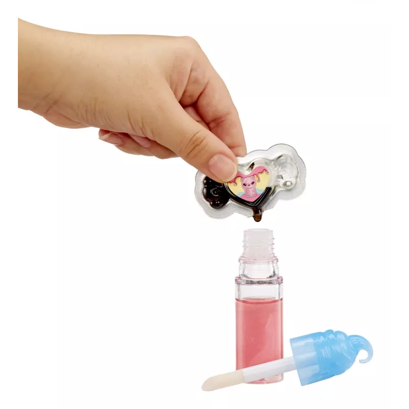 MGA Entertainment Yummiland Lip Gloss bábika Sour Sweeties - Gabi Gummybear