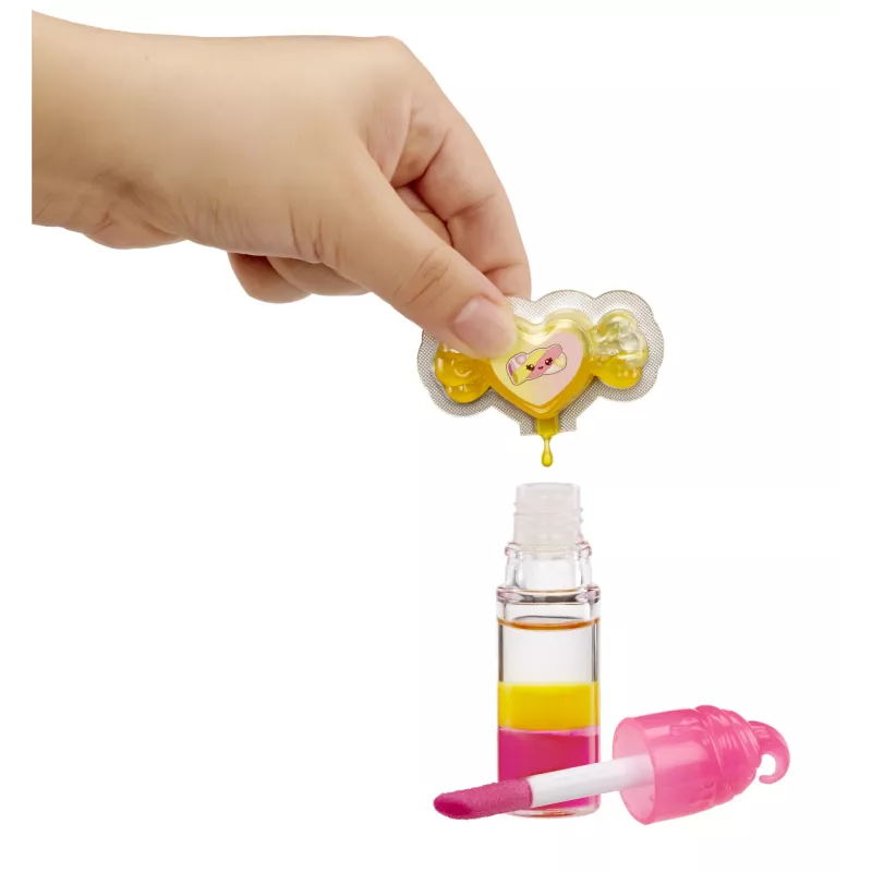 MGA Entertainment Yummiland Mystery Lip Gloss bábika - Mila Mallows