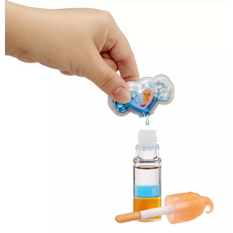 MGA Entertainment Yummiland Mystery Lip Gloss bábika - Gwen Gummybear