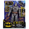 Spin Master Batman 30 cm Deluxe akčná figúrka s funkciou úderu a hodu, 5 doplnkov, svetelné a zvukové efekty, od 4 rokov
