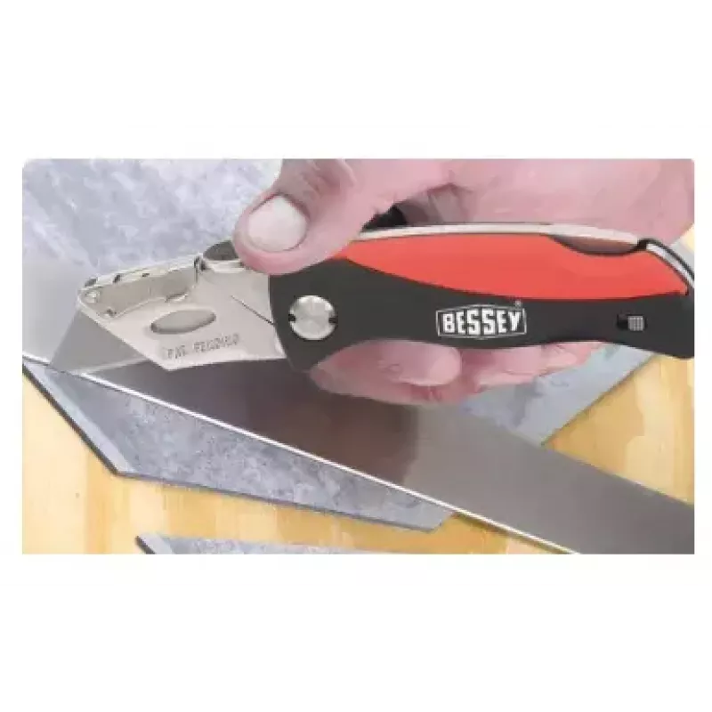 Bessey DBKPH-EU skladací univerzálny nôž, rukoväť z ABS, čierno-červený