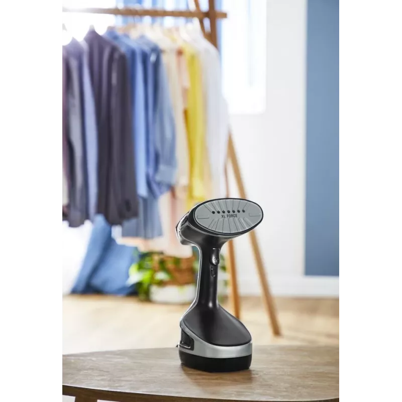 Tefal Acces Steam Force DT8250 ručný parný čistič 0,2 l 2000 W čierny