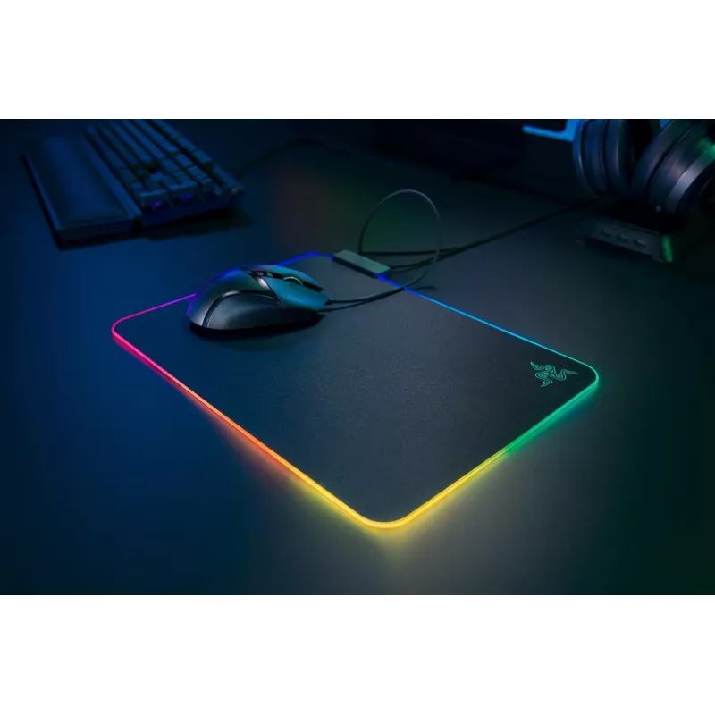 RAZER Firefly V2 Gaming podložka pod myš čierna