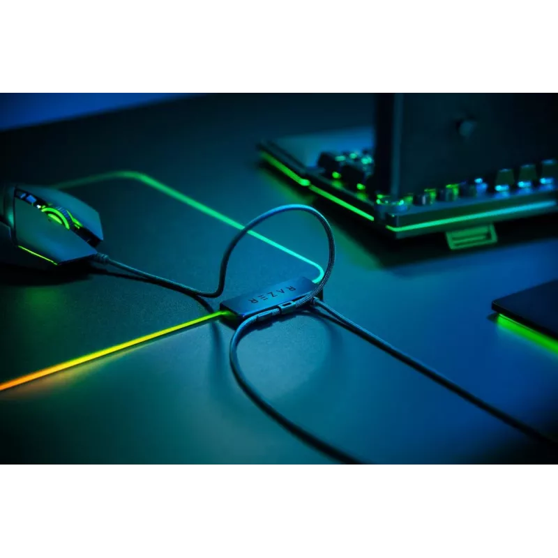 RAZER Firefly V2 Gaming podložka pod myš čierna