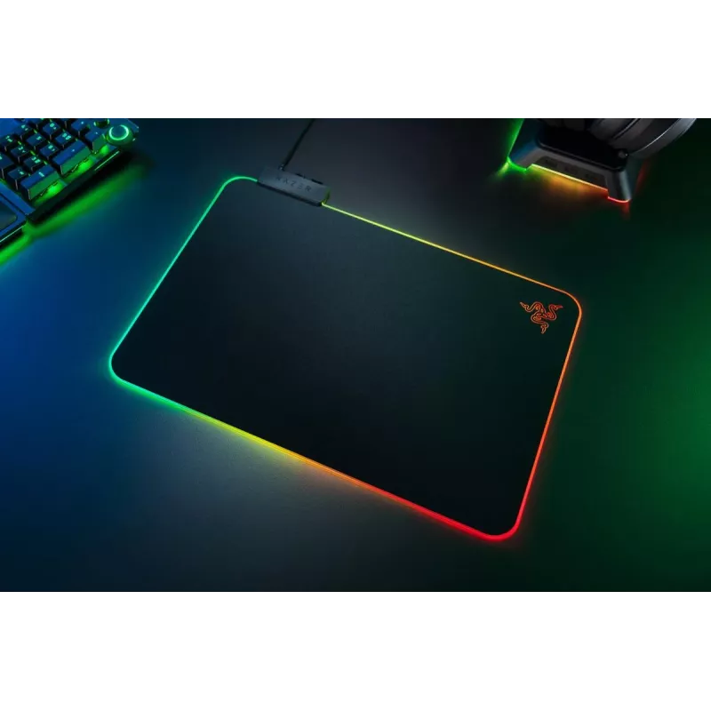 RAZER Firefly V2 Gaming podložka pod myš čierna