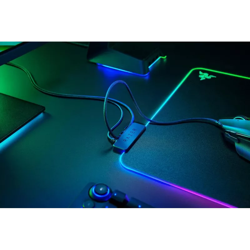 RAZER Firefly V2 Gaming podložka pod myš čierna