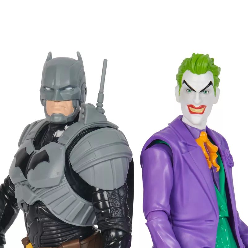 DC Comics, Batman Adventures, Batman vs The Joker sada akčných figúrok, 2 figúrky, 12 dielov výzbroje, 30,5-cm superhrdinská hračka pre chlapcov a dievčatá