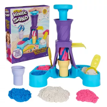 Kinetic Sand, Soft Serve Station, Easter Basket Stuffers, obsahuje 14 oz tvarovateľného piesku na hranie (3 farby), 2 vaflové kornútky a 2 nástroje