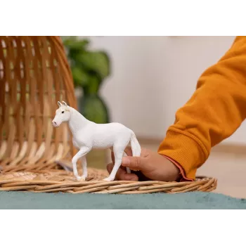 Figúrka Schleich Camarillo kobyla biela 13959S odporúčaný vek 3+