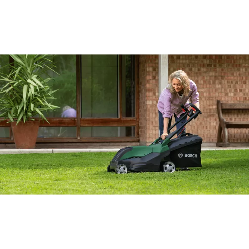 Kosačka Bosch AdvancedRotak 40-650 — 1800 W, šírka záberu 40 cm, zelená/čierna