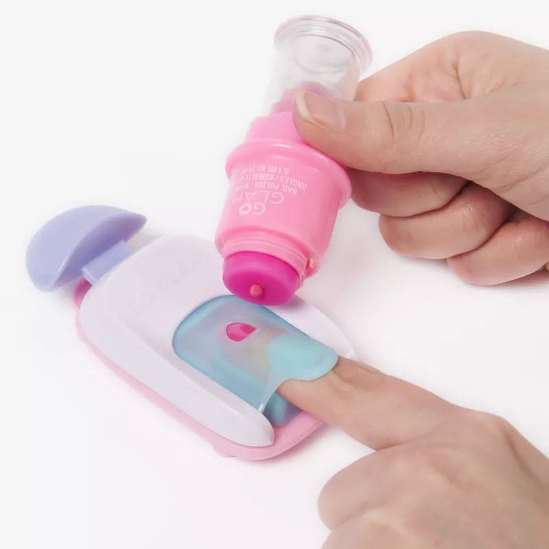 Nail Salon Spinmaster Cool Maker Go Glam 6070509 DIY sada na nechty pre deti