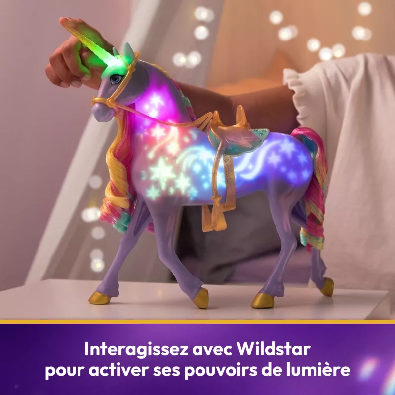 Spin Master Unicorn Academy - Svetelná mágia Wildstar, hracia figúrka