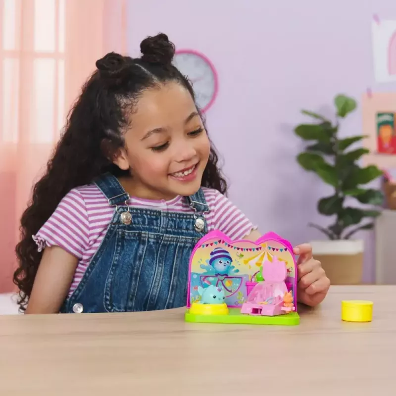 Sada figúrok Spin Master Gabby's Dollhouse Karnevalszimmer – zberateľské hracie figúrky