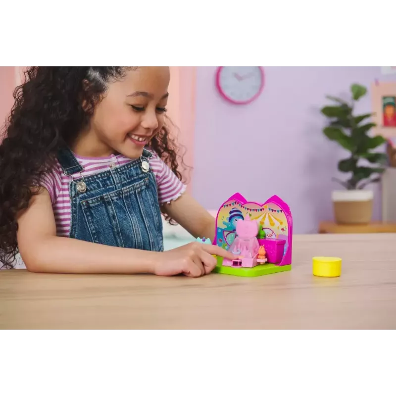 Sada figúrok Spin Master Gabby's Dollhouse Karnevalszimmer – zberateľské hracie figúrky