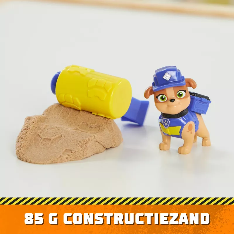 Sada akčných figúrok Usorteret Rubble and Mix s 3 oz Kinetic Build-It Sand a 2 ručnými stavebnými hračkami – vek 3+
