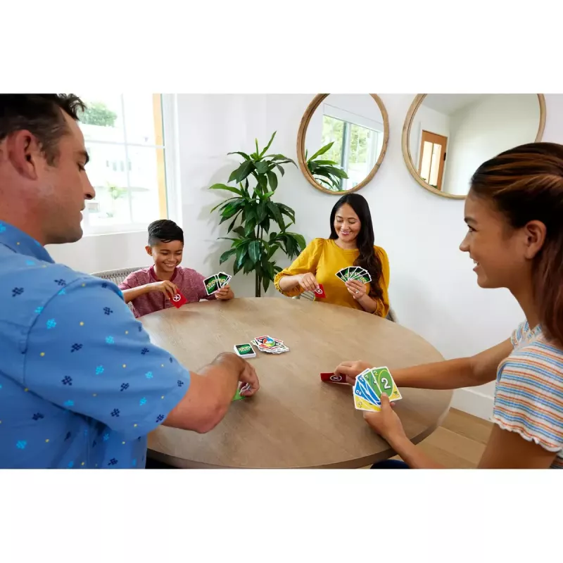Kartová hra MATTEL Games UNO Flex — hra na odkladanie, vek 7+