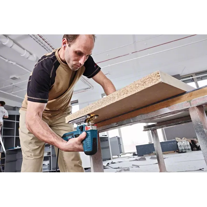 Bosch 0 601 517 000 priamočiara píla so sieťovým káblom 2,2 kg
