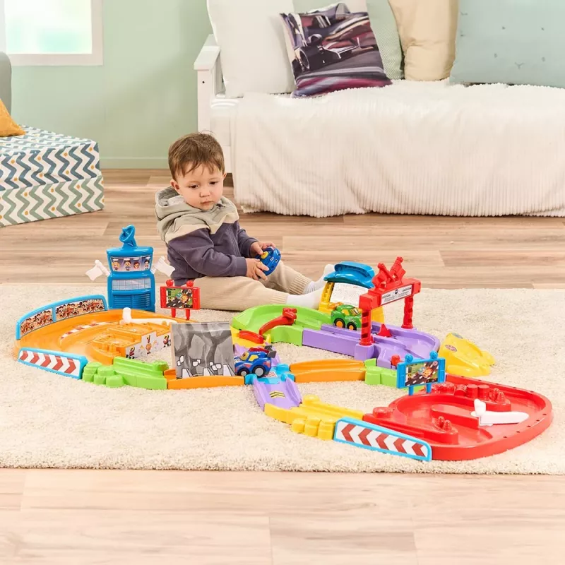 Tut Tut Baby Flitzer pretekárska dráha – interaktívna sada s autíčkom na tlačenie