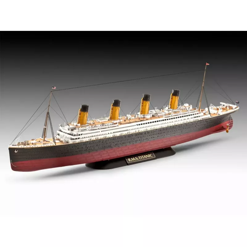 Model lode REVELL RMS Titanic 1:700 / 1:1200 – plastový modelársky set (MPN 05727)