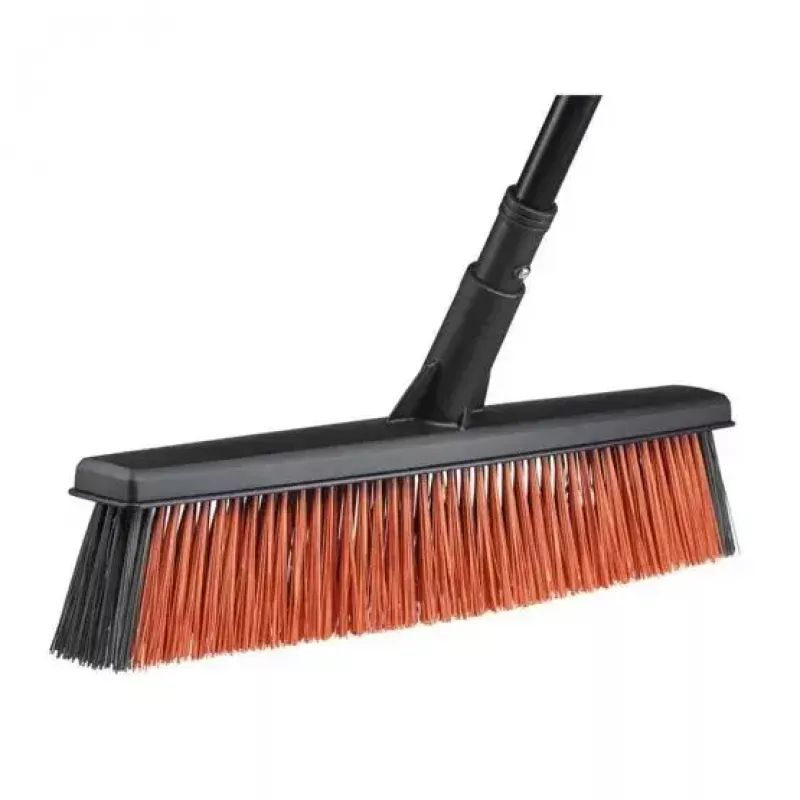 Metla na interiér Fiskars 1025926 mäkké-tvrdé štetiny hliník čierna