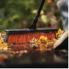 Metla na interiér Fiskars 1025926 mäkké-tvrdé štetiny hliník čierna