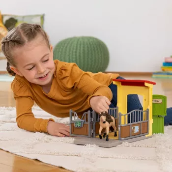 schleich FARM WORLD box na poníky s islandským žrebcov, farma, budova, hospodárske zvieratá / hračka z farmy, konská stajňa, kone, 3 rok(y), viacfarebná
