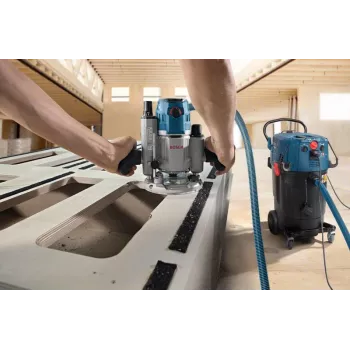 Bosch 0 601 9C3 300 vysávač 55 L kotlový vysávač suchý a mokrý 1380 W bez vrecka