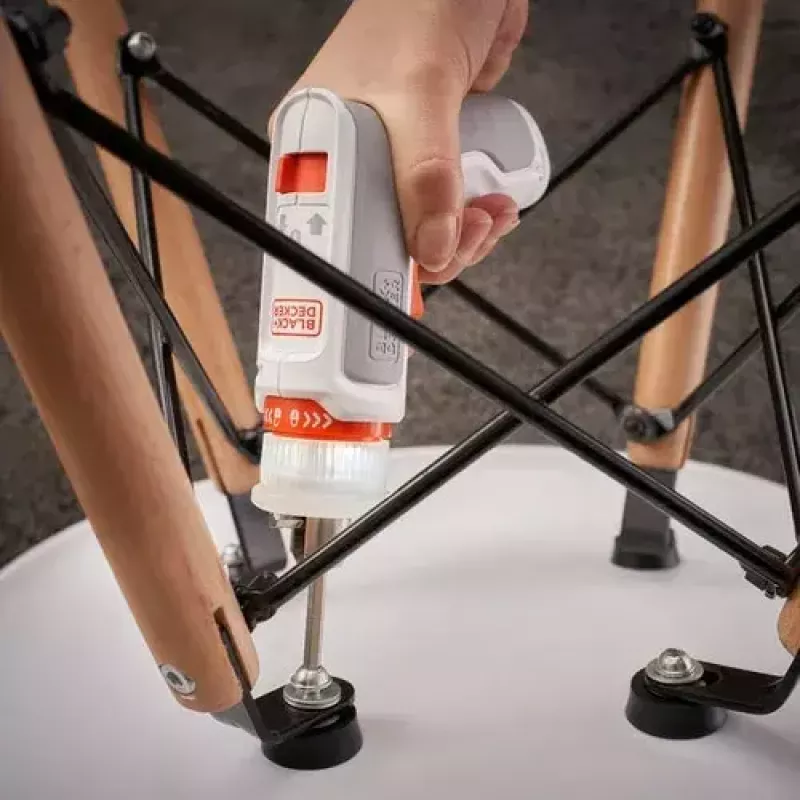 Akumulátorový skrutkovač Black & Decker BCRTA01, 180 ot/min, 5,5 N⋅m, 3,6 V