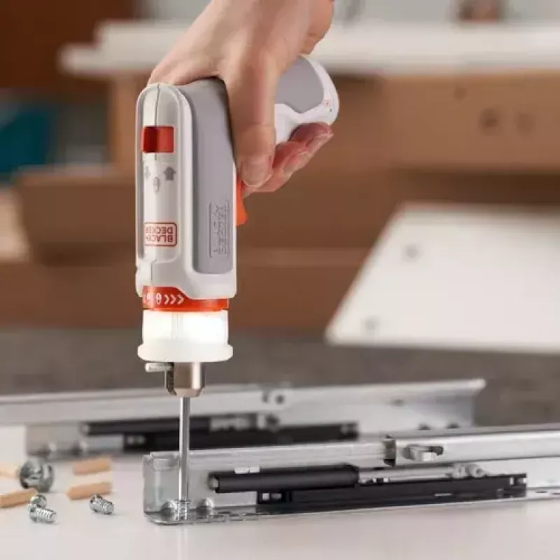 Akumulátorový skrutkovač Black & Decker BCRTA01, 180 ot/min, 5,5 N⋅m, 3,6 V