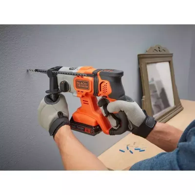 Vŕtačka Black & Decker BCD900B-XJ