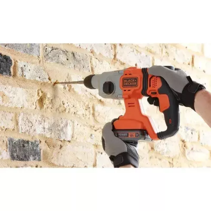 Vŕtačka Black & Decker BCD900B-XJ