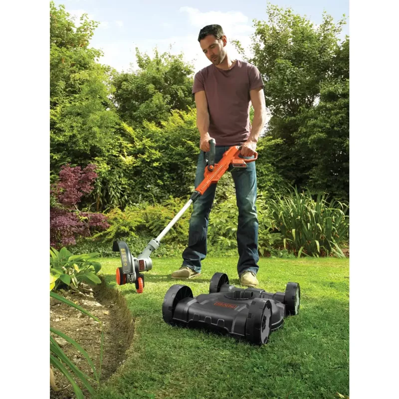 Strunová kosačka Black & Decker STC1820CM-QW