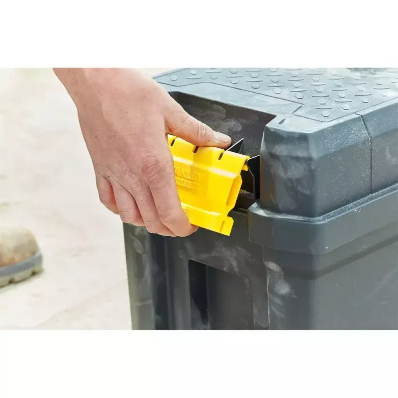 Stanley FatMax FMST81083-1 kufor na náradie so stupienkom, plastový, nosnosť 30 kg, čierno-žltý