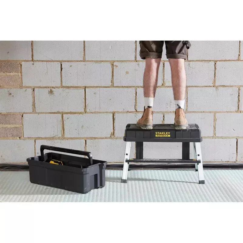 Stanley FatMax FMST81083-1 kufor na náradie so stupienkom, plastový, nosnosť 30 kg, čierno-žltý