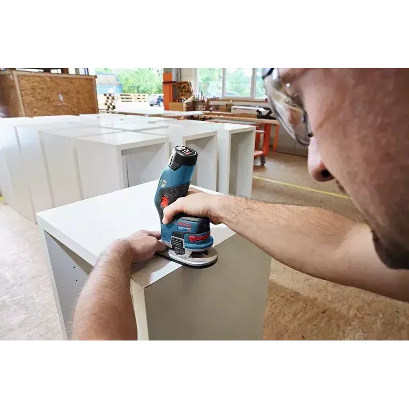 Bosch GKF 12V-8 Professional, 13 000 ot./min, čierna, modrá, červená