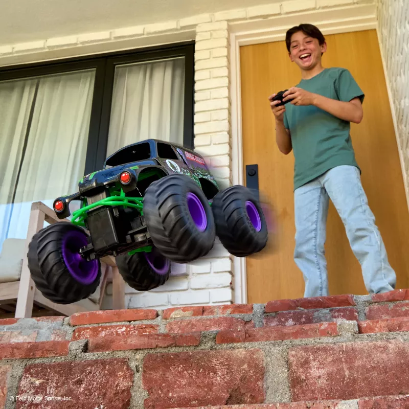 Monster Jam, oficiálne Smash & Bash Grave Digger diaľkovo ovládané vozidlo pre interiér a exteriér, opraviteľný monster truck v mierke 1:15, hračka pre chlapcov a dievčatá od 4 rokov