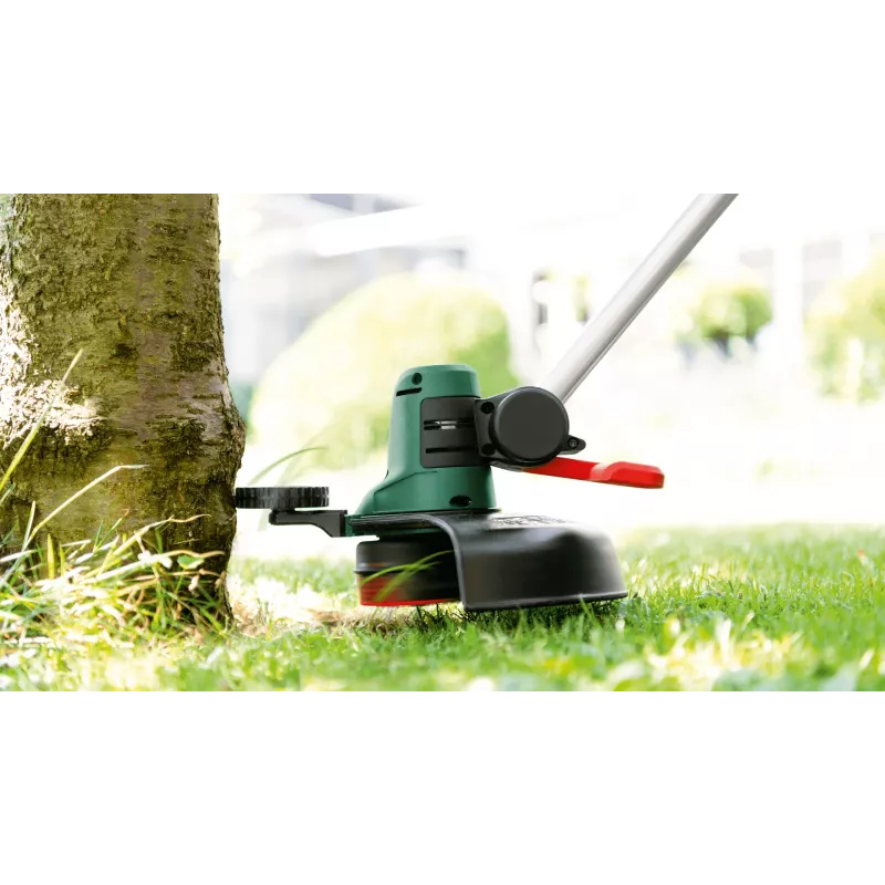 Bosch UniversalGrassCut 18V-26 26 cm akumulátor čierna, zelená