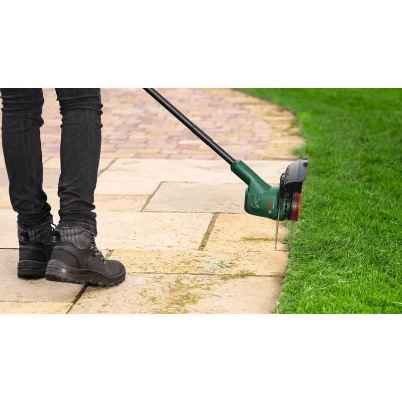 Bosch EasyGrassCut 18V-230 akumulátorová strunová kosačka, 2 Ah, 23 cm