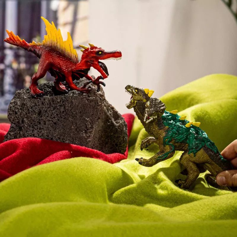 Sada hracích figúrok Schleich Eldrador Creatures ohnivý dinosaurus vs. jašterica z džungle, model 70834
