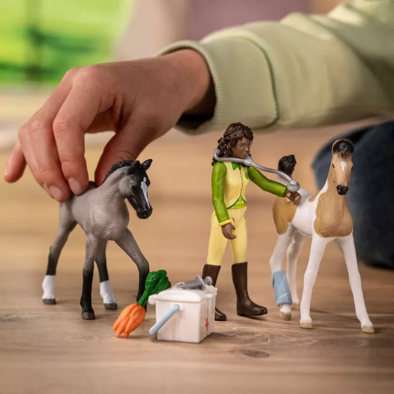 Hracia sada Schleich Sarahs prvá pomoc sada figúrka — Schleich 42777