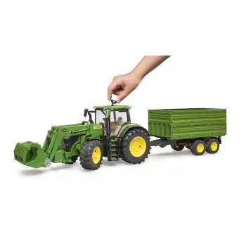 Traktor BRUDER John Deere 7R 350 s predným nakladačom a tandemovým prívesom, plast, od 3 rokov