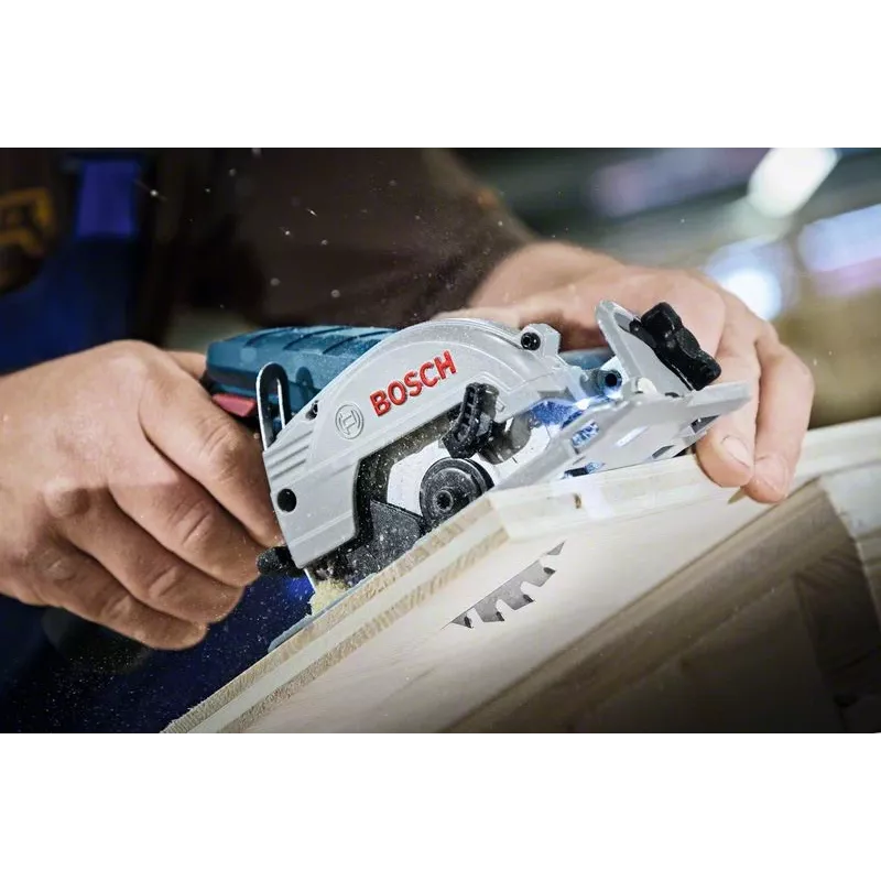 Bosch GKS 12V-26 Professional 06016A1001 akumulátorová kotúčová píla, 12 V, kotúč 85 mm, bez akumulátora a nabíjačky, modro-čierna