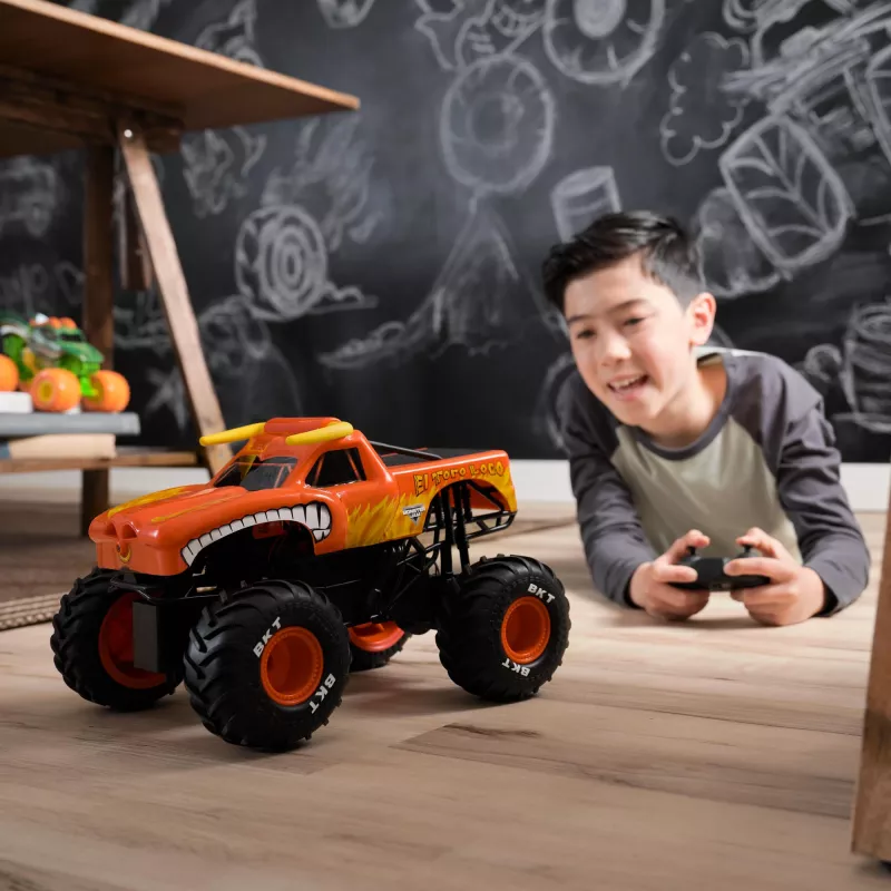 Monster Jam, El Toro Loco RC monster truck s Atomizer dymovými efektmi, mierka 1:15, hračka pre chlapcov a dievčatá od 3 rokov
