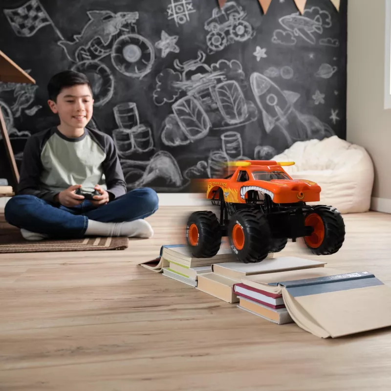 Monster Jam, El Toro Loco RC monster truck s Atomizer dymovými efektmi, mierka 1:15, hračka pre chlapcov a dievčatá od 3 rokov