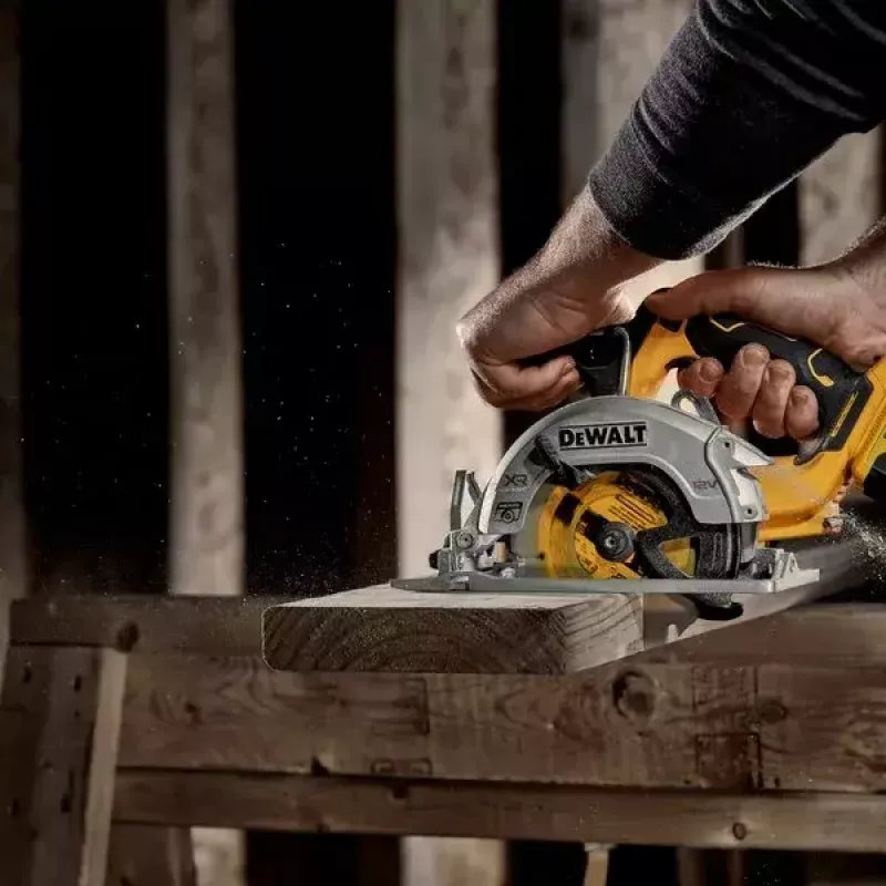 Kotúčová píla DeWALT DCS512P2-QW