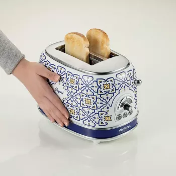 Ariete 155 hriankovač Capri, 810W, 2 plátky, 6 stupňov zhnednutia, zásuvka na omrvinky, funkcia rozmrazovania, automatické vysunutie, bez zovretia