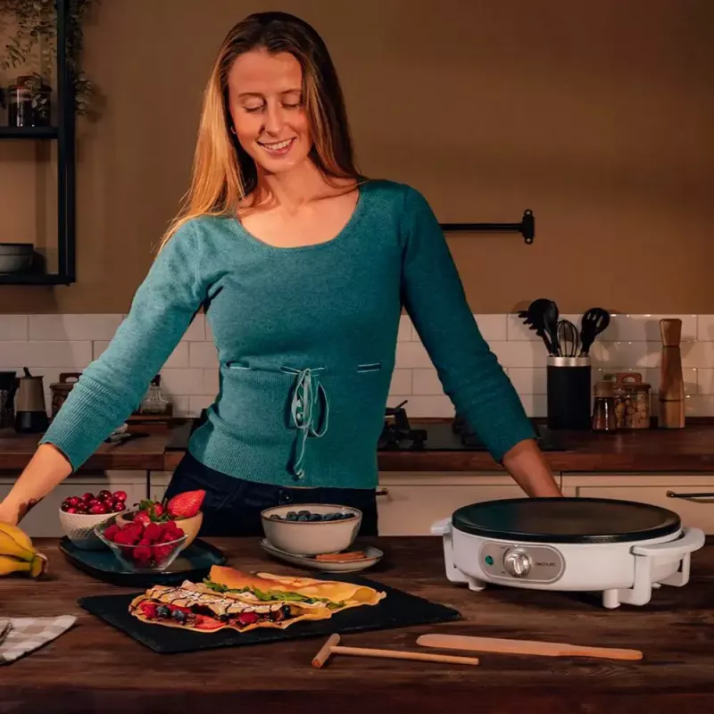 Prístroj na palacinky CECOTEC Fun Creepy Crepesmaker biely 1 200 W