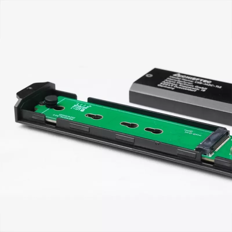Chieftec CEB-M2C-TLE - puzdro na úložisko - M.2 - M.2 NVMe Card - USB 3.2 (Gen 2)
