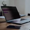 StarTech.com 16-palcový MacBook Pro 21/23 ochranný filter proti videniu, odnímateľný a obojstranný anti-glare filter proti videniu, magnetická ochrana obrazovky notebooku s 51 % redukciou modrého svetla