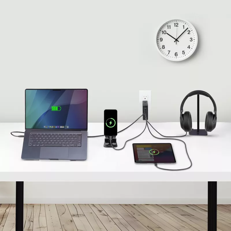 StarTech.com 140W USB-C nástenná nabíjačka, 3x USB-C/1x USB-A, PD 3.1 medzinárodný GaN napájací zdroj pre MacBook/Dell XPS/Inspiron